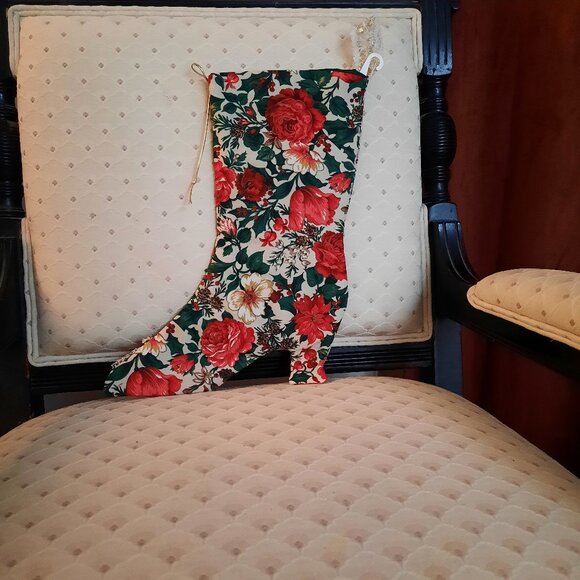 Two Handmade Victorian Christmas Stockings - Picture 4 of 7